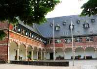 Reinbeker Schloß: Hof mit Galerie